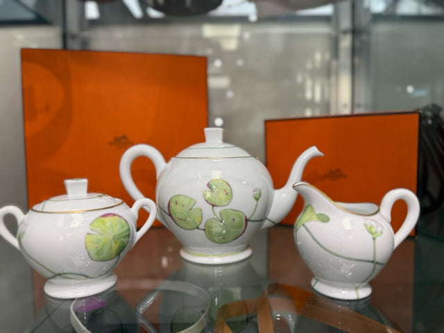 Hermes' White Lilypad Teapot Set w  Box