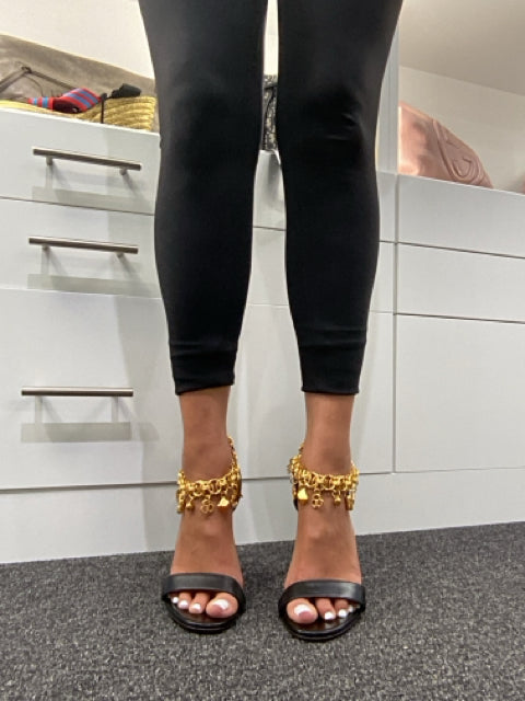 NEW Christian Louboutin Gourmi 100 Gold Charm Designer Shoes Sz 39