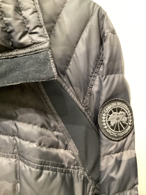 Canada Sz M Black Camo Goose Jacket