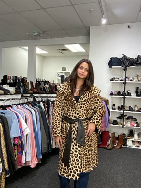 Pre Owned Long Cheetah Print Fur Coat. Sz M/L