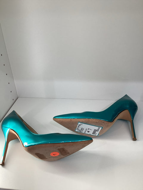 Sz 37.5 Manolo Blahnik Emerald Heels Pumps