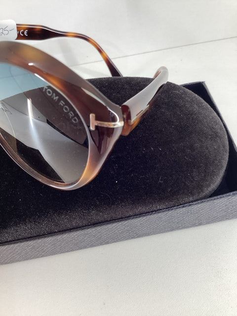 Pre Owned Tom Ford Acrylic  Tortoise Shell Maxine TF763 53P 56/18 IN CASE Sunglasses