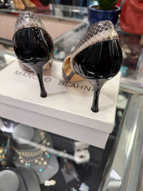 Manolo Blahnik Grey Snake Sz 38.5 Pumps Shoes