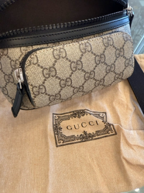 NWT Gucci Supreme Canvas Belt Bag