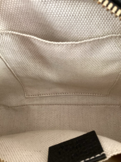 Pre Owned Gucci Black Pebbled Leather Soho Disco Crossbody Designer Bag
