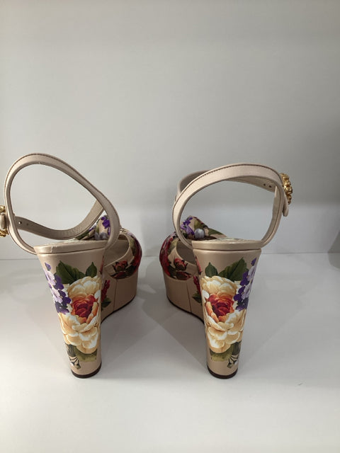 Sz 40 Dolce & Gabbana Beige Floral Wedges Heels w/ Box