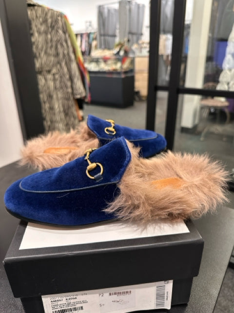 Gucci Sz 35.5 Blue Horsebit Velvet and Fur Shoes Mules Designer