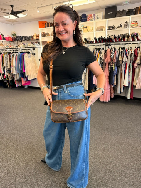 VINTAGE SOLOGNE Louis Vuitton Designer Shoulder Bag