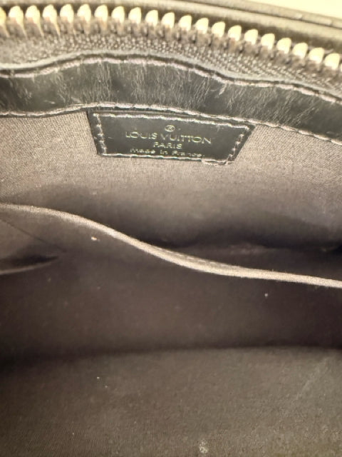 Pre Loved Louis Vuitton Gunmetal Leather Verni Mat Alston Shoulder Bag Handbag TH0054