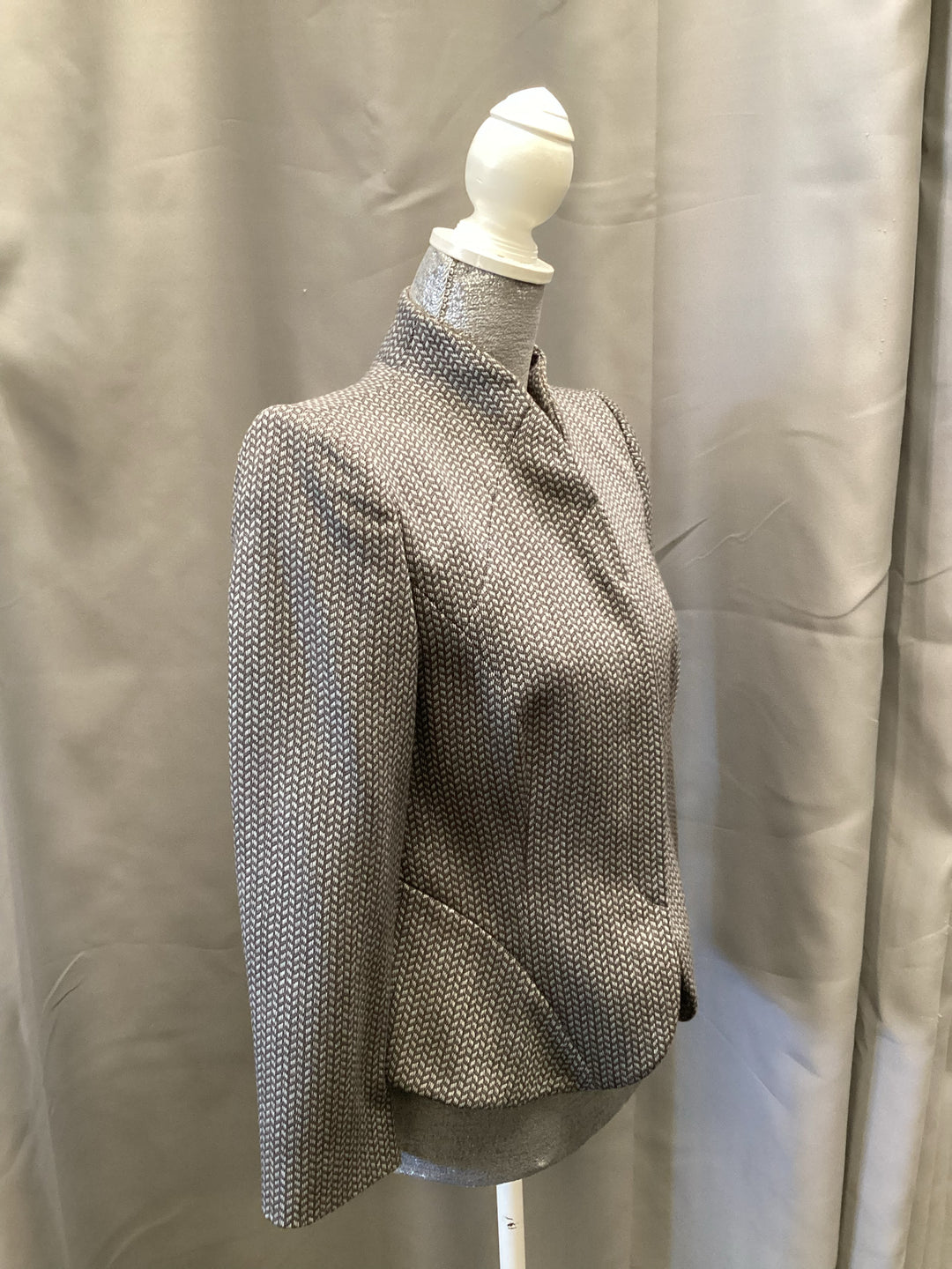 Giorgio Armani Peblem Back Blazer Jacket Size 8