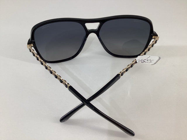 Pre Owned Chanel 5439-Q-A c.622/S8 w Case Sunglasses.