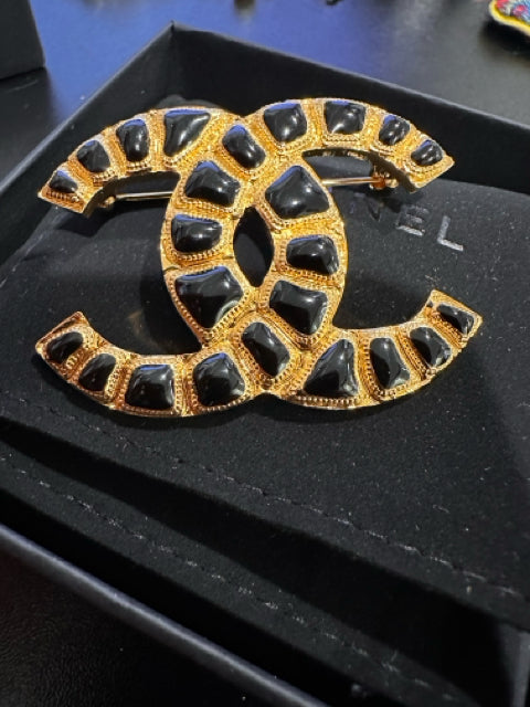 Chanel 2019 CC Brooch Full Set