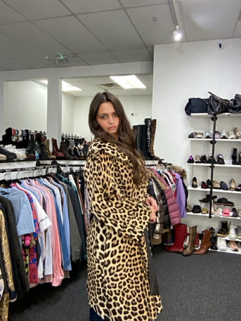 Pre Owned Long Cheetah Print Fur Coat. Sz M/L