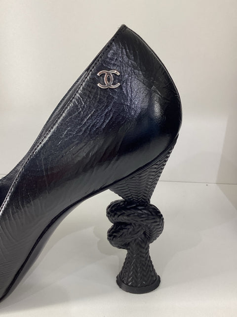 Chanel Sz 40.5 Black Pumps Knotted Heels Shoes