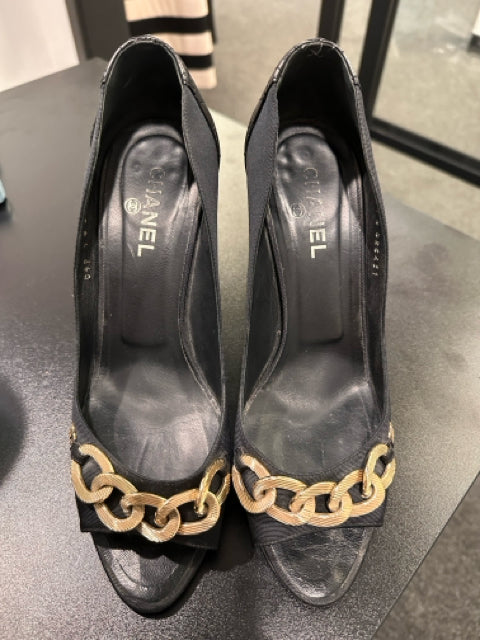 Chanel Sz 40  Black Quilted Heels Shoes Peep Toe