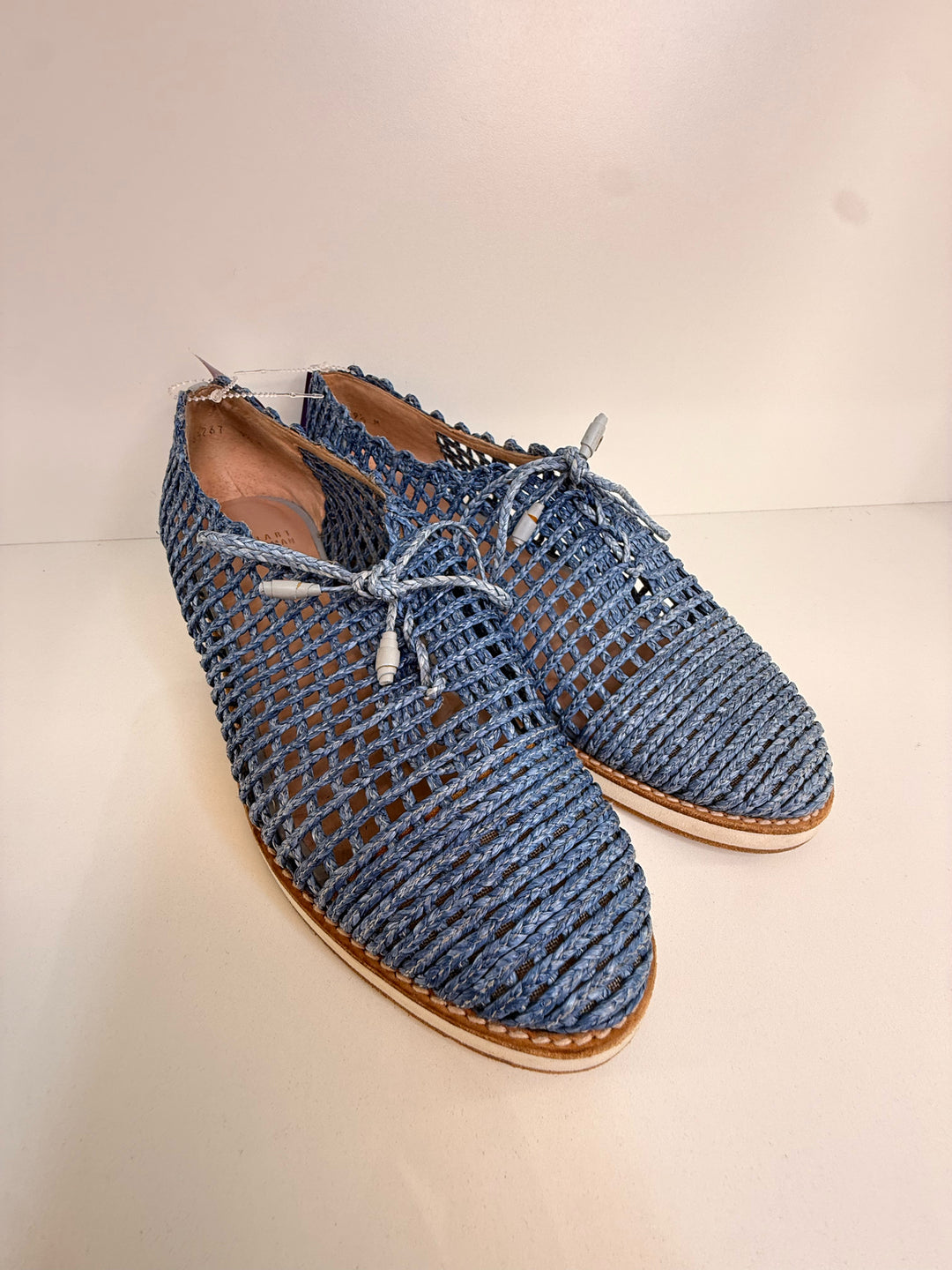 Stuart Weitzman Oxford Lace Up Shoes Sz 9.5