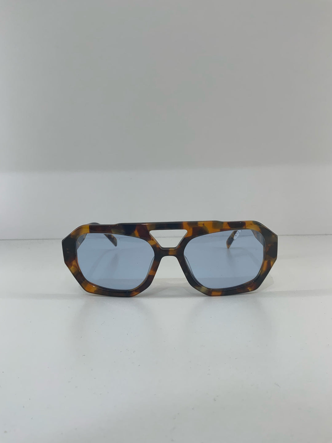VEHLA Aviator Sunglasses W/ Case