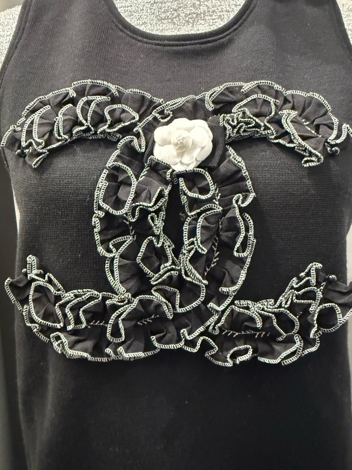 Chanel Slv less Wool Tank w/ Camila Flowers Size 40