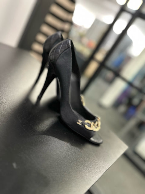 Chanel Sz 40  Black Quilted Heels Shoes Peep Toe