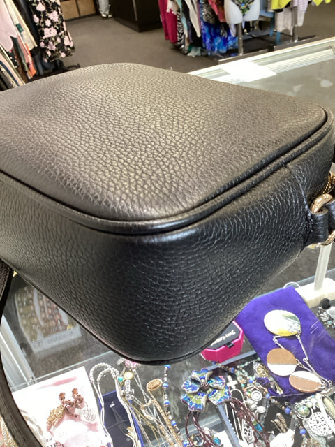 Pre Owned Gucci Black Pebbled Leather Soho Disco Crossbody Designer Bag
