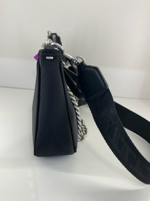 Pre Owned Tory Burch 151 Small Mercer Crescent w 2 straps  Nylon Cross Body.