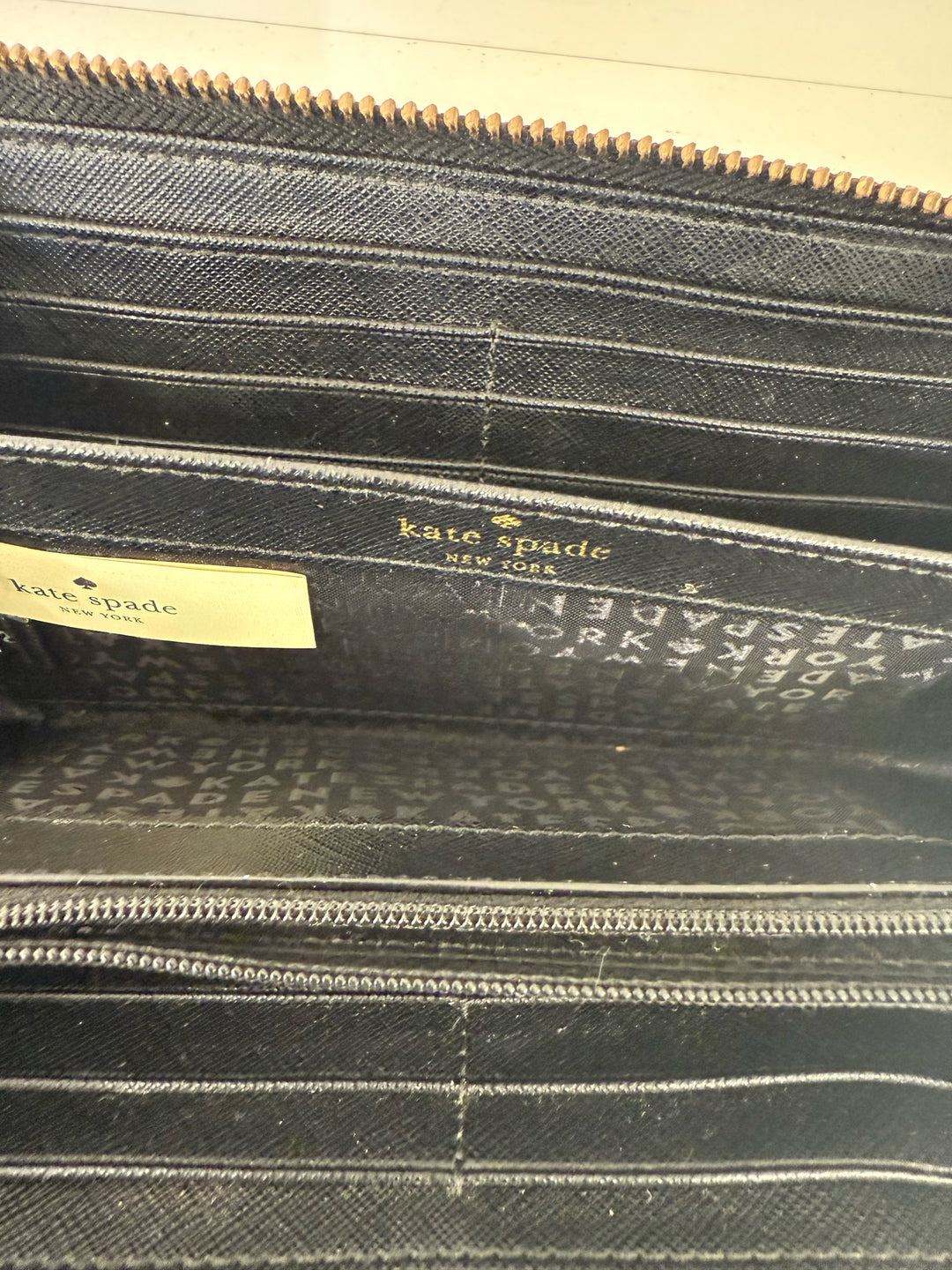 Kate Spade Zippy Cat wallet