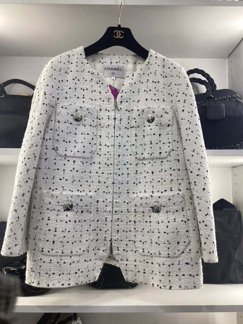 Chanel Sz 40 White Tweed Collarless Coat/Jacket