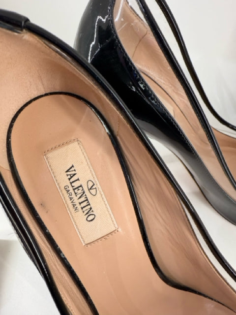 Valentino Garavani Sz 39 Black Patent Leather Heels Shoes in BOX