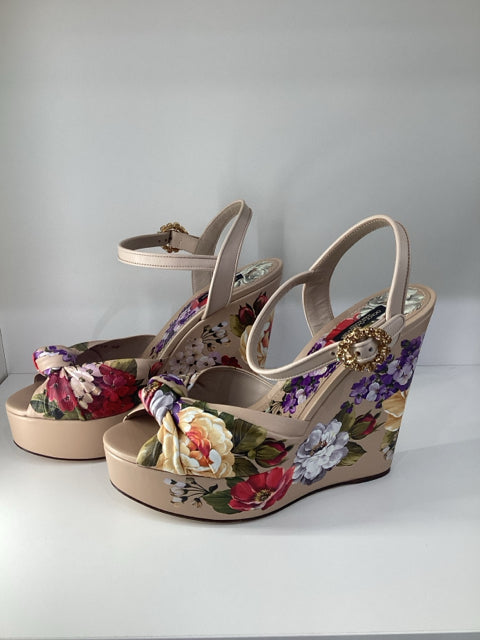 Sz 40 Dolce & Gabbana Beige Floral Wedges Heels w/ Box