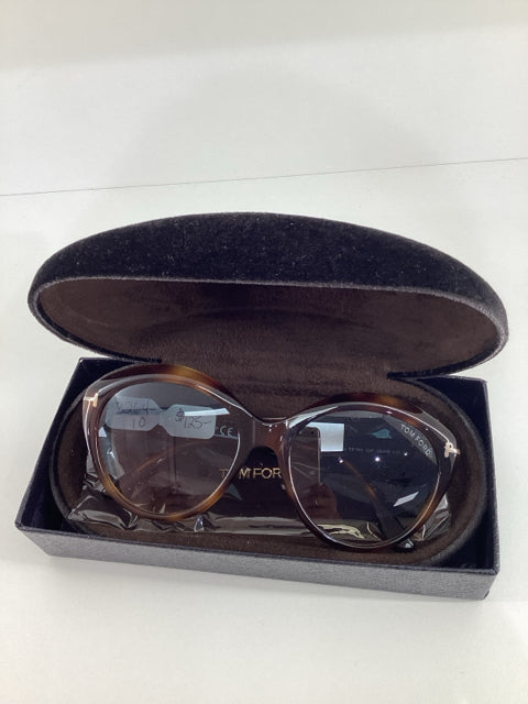 Pre Owned Tom Ford Acrylic  Tortoise Shell Maxine TF763 53P 56/18 IN CASE Sunglasses