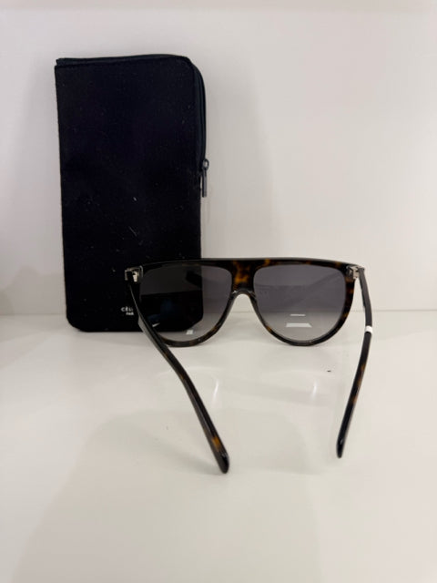 Pre Owned Celine CL 41435/S 086W2 61 14 Black Tortoise Shell Sunglasses w/ Case