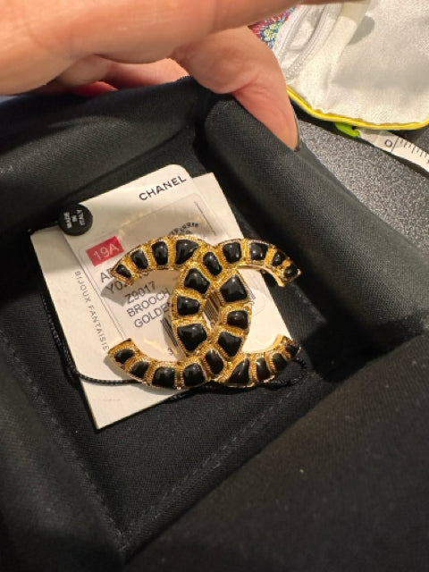 Chanel 2019 CC Brooch Full Set