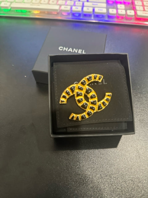 Chanel 2019 CC Brooch Full Set