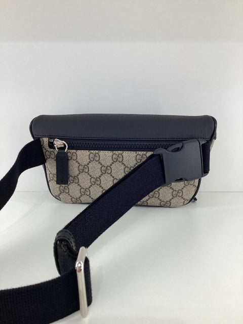 NWT Gucci Supreme Canvas Belt Bag