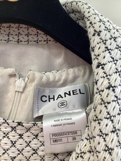 Chanel Sz 36 Tweed Jacket with Dress Underneath Designer Set