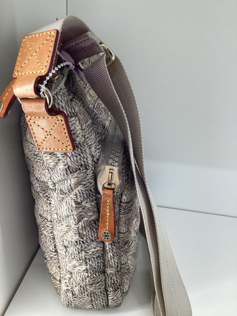 Pre Owned Mz Wallace Beige/Brown Nylon Basket Weave Print Cross Body Bag.
