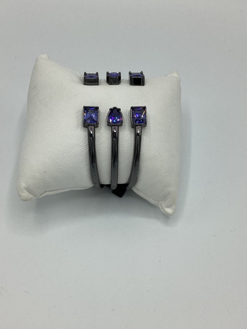 NWT White House/Black Market Hinged Stone  Bracelet