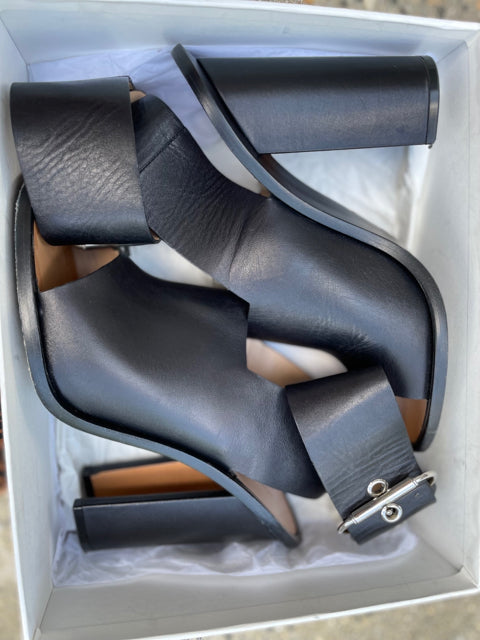 Celine Peep Toe Sandal Size 40.5 Shoe Leather