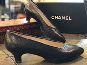 Authentic Chanel Quilted Almond Toe Classic Pump sz 39
