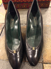 Gucci Vintage Sz 38.5 Pump GG Charm  Shoe