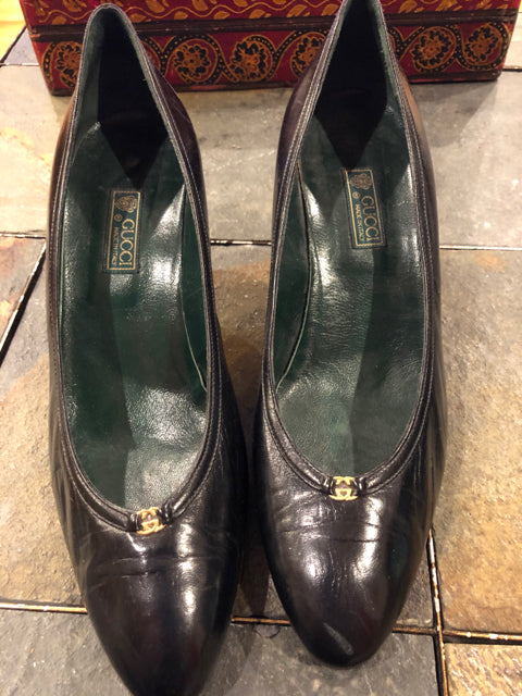 Gucci Vintage Sz 38.5 Pump GG Charm  Shoe
