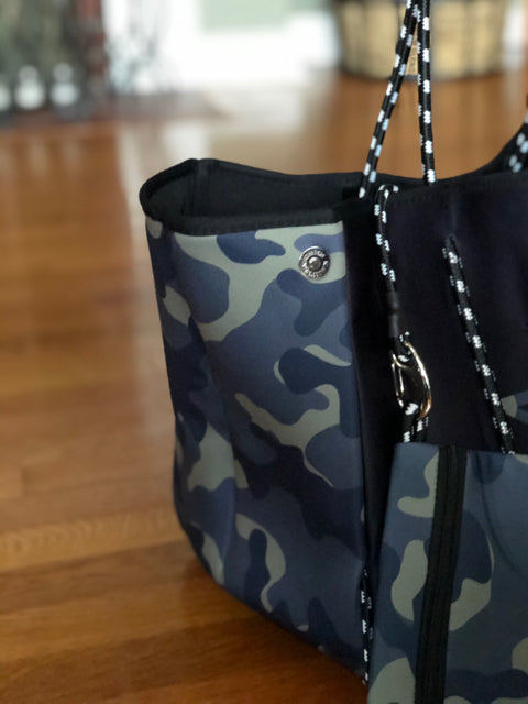 Neoprene Green Camo w Star Tote