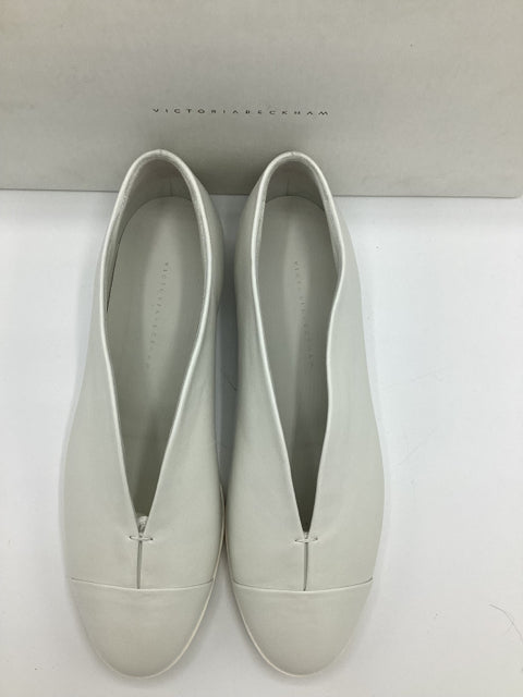 NIB Victoria Beckham Sz 39 Leather Flat Shoe