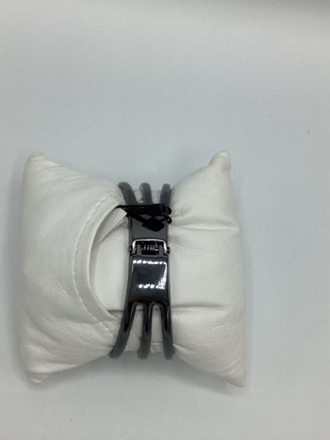 NWT White House/Black Market Hinged Stone  Bracelet