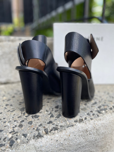 Celine Peep Toe Sandal Size 40.5 Shoe Leather