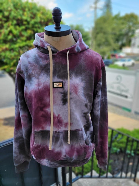 Well Known Studios Tie Dye Sz M Sweatshirt