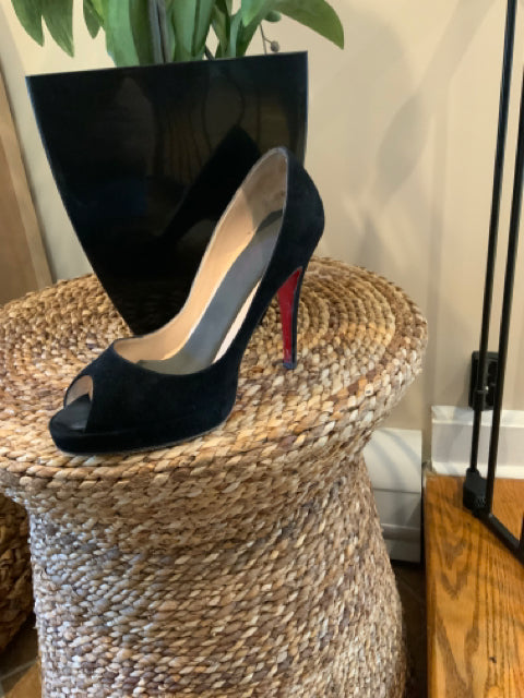 Christian Louboutin Suede Peep Toe Sz 38 Shoe