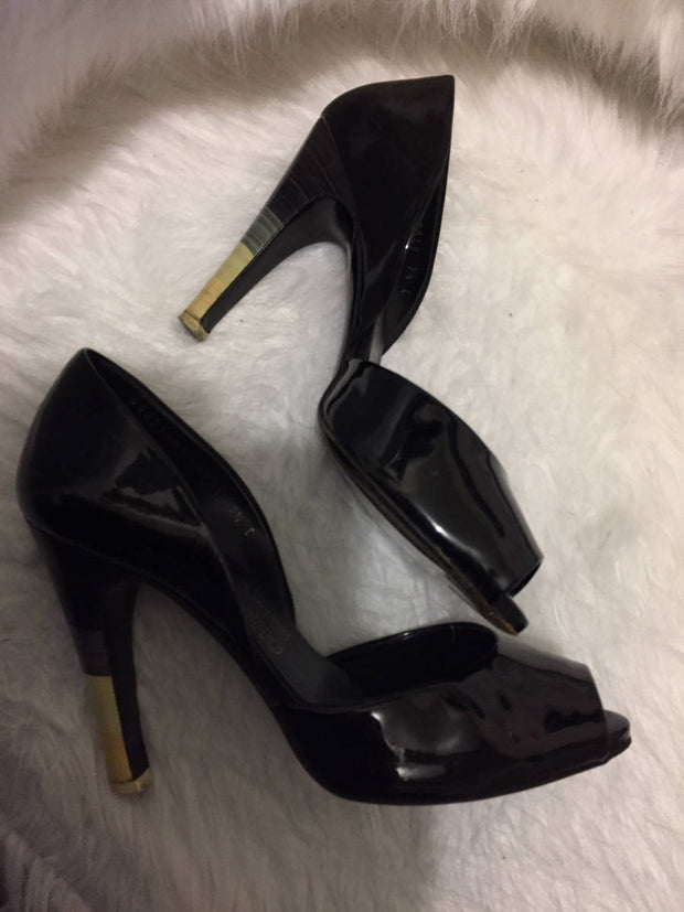 Salvatore Ferragamo D'Orsay Black Patent Leather Pump Rainbow Stripe Heel Shoe