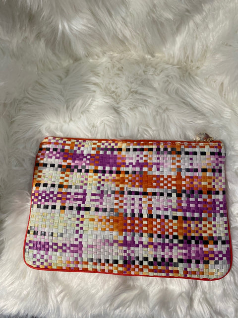 Deux Lux Zip Close Clutch