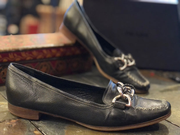 Prada Leather Box Toe Flat Sz 38 Shoe